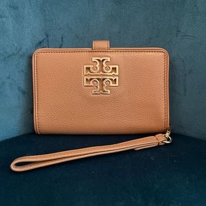Tory Burch wristlet wallet